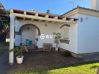 Xalet  Colibri. Buve vende chalet independiente en chiclana de la frontera