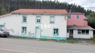 Casa  Pousadoiro abaixo. Se vende casa con pub en ortigueira  a coruña