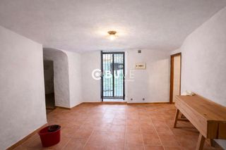 House  Barriada cuevas de los garfios. Casa cueva con vivienda anexa a reformar en baza  309 m 7 dormit