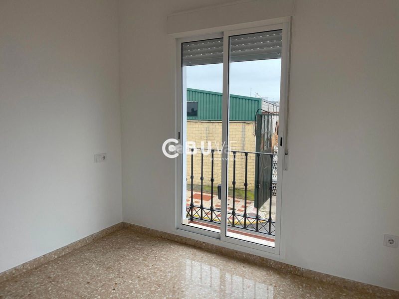 Foto 42e68c6b-c8bd-48ef-aab4-35856027d9b3. Casa adossada amb aparcament a Almonte Almonte