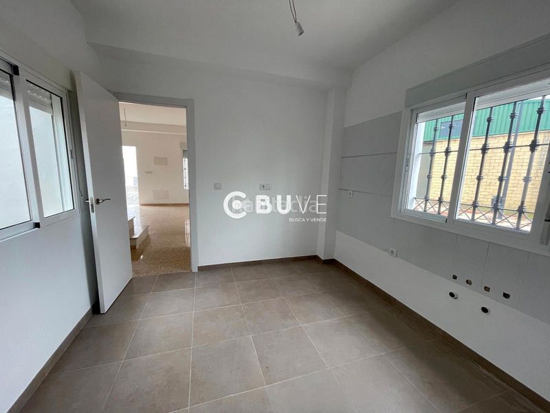 Foto b742b00b-0a29-4411-8e00-efbf707541a5. Casa adossada amb aparcament a Almonte Almonte