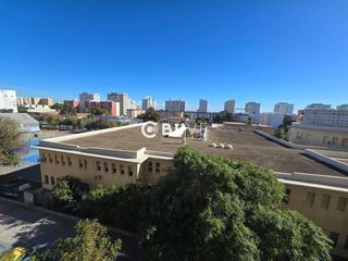 Pis  Calle medina sidonia. Se vende piso de 3 hab en distrito la paz  segunda aguada