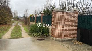 Chalet  Valladolid. Se vende vivienda mas bodega con magnífica parcela en tudela de
