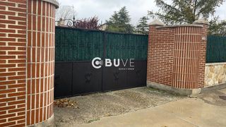 Xalet  Valladolid. Se vende vivienda mas bodega con magnífica parcela en tudela de