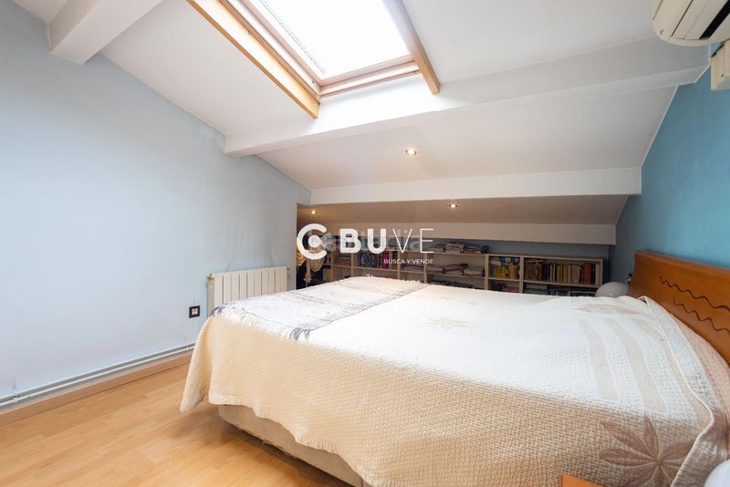 Foto 408bc9e4-5d82-4450-8602-28abf29c1539. Àtic amb calefacció aparcament a Covadonga Sabadell