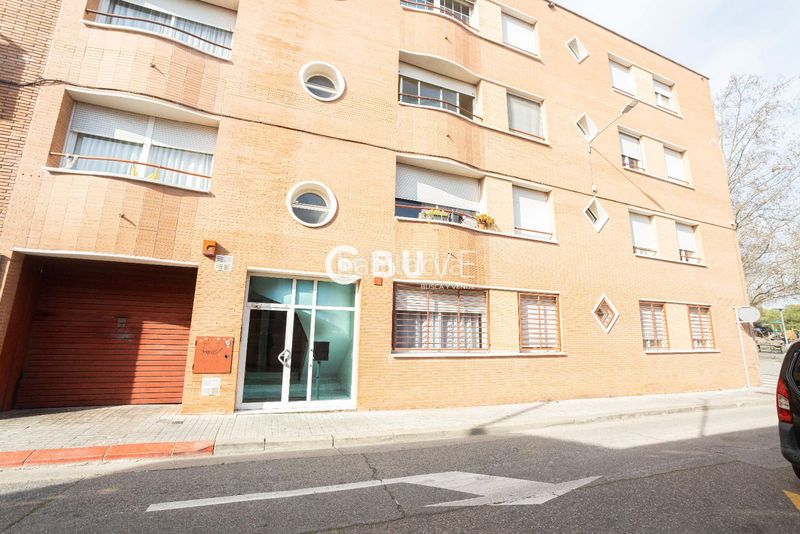 Foto 6dd90e63-fe42-42b8-afda-4d7dfe5951cb. Àtic amb calefacció aparcament a Covadonga Sabadell