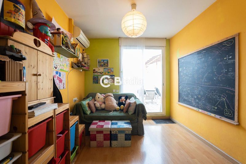 Foto bbf96282-4db5-44ea-b314-a3f4ba6730dc. Àtic amb calefacció aparcament a Covadonga Sabadell