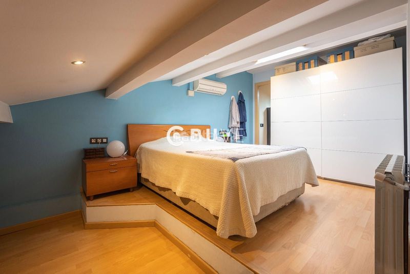 Foto f4b96336-53b0-4a0d-8dff-904f459b6bdb. Àtic amb calefacció aparcament a Covadonga Sabadell