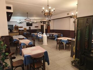 Edifici  Sauce. Se vende edificio con 2 viviendas  2 negocios  listo para funcio