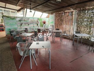 Edificio  Sauce. Se vende edificio con 2 viviendas  2 negocios  listo para funcio