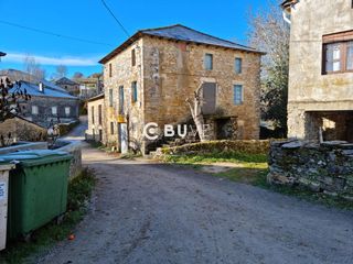 Haus  Lindoso. Buve vende conjunto rural en vega de valcarce