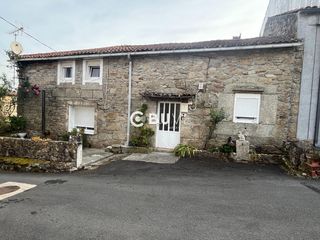 Maison  Recebes. Se vende casa de piedra a reformar en coiros  a coruña