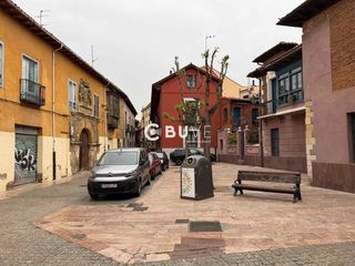 Etagenwohnung  Serranos. Buve vende oportunidad de inversion en b. romántico, león