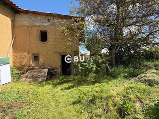 Maison  Tostoleja. Buve vende casa en villaverde de arcayos,leon con 4628