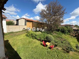 Casa  Tostoleja. Buve vende casa en villaverde de arcayos,leon con 4628