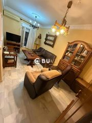 Etagenwohnung  Manuel de falla. Amplio y luminosa casa de 110m con suelos de mármol y 3 habitaci