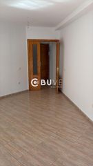 Pis  N/a. Se vende piso luminoso y totalmente exterior en zona tranquila y