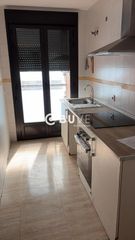 Pis  N/a. Se vende piso luminoso y totalmente exterior en zona tranquila y