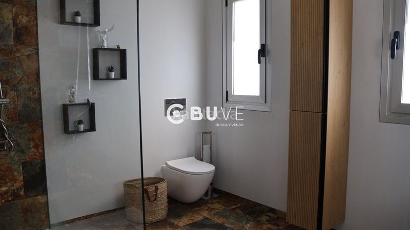 Foto e61ff575-2117-4c85-b3c0-dd323c84ea46. Xalet amb calefacció aparcament piscina a Petrer