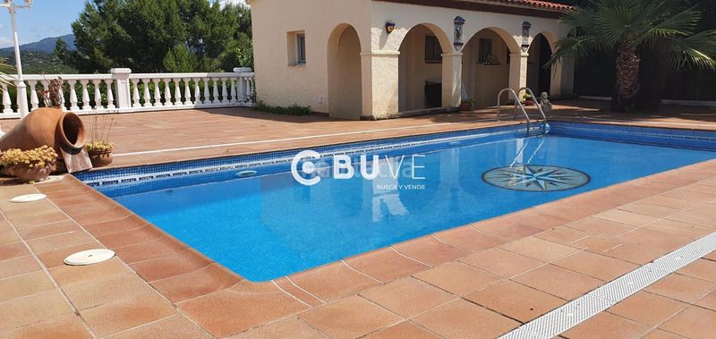 Foto 7d25c0bf-de98-419f-a97d-35d01984c7a4. Xalet amb piscina a Abrera