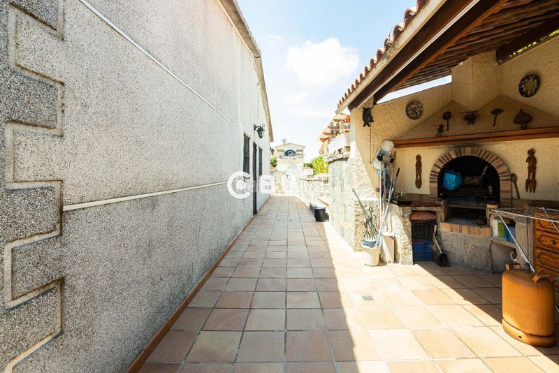 Foto 9ef98409-fea0-4bda-a354-d0396500c343. Xalet amb piscina a Abrera