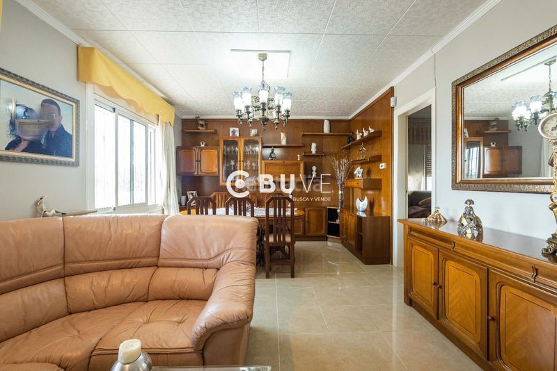Foto ed988ebe-a726-4eaf-9ec1-19a00b42e0d3. Xalet amb piscina a Abrera