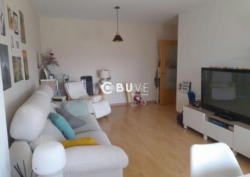 Foto e333d2bd-f85c-4cbc-89da-09a6487e0012. Pis amb aparcament a Navata