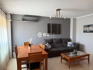 Casa  Novelda. Se vende piso en san vicent del raspeig