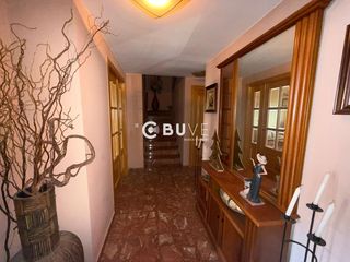 Dúplex  Carinyena. Se vende ático dúplex con trastero y garaje en vilareal.