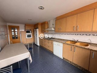 Dúplex  Carinyena. Se vende ático dúplex con trastero y garaje en vilareal.