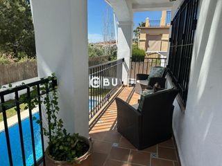 Xalet  Calipso,  hacienda san fernando. Chalet independiente reformado en benalmádena  piscina privada,