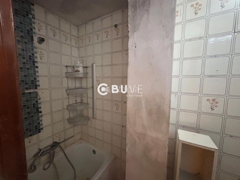 Foto f4c3e0d9-40f1-4eb6-9188-b0c65124fd76. Pis a Cueva de Menga Antequera