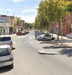 Pis  N/a. Se vende piso en dos hermanas.