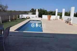 Casa  Partida la rambleta. Se vende casa moderna en crevillent