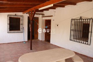 Casa  Calle la rambla. Se vende casa en monovar  alicante