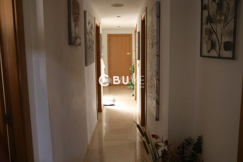 Foto a9b6e74e-85f0-4c9d-baa3-e3456a93f8f5. Pis amb aparcament a Petrer