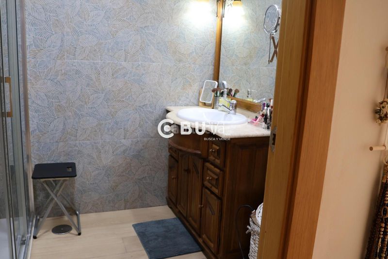 Foto b41c407e-906d-4760-9111-d50ea190a108. Pis amb aparcament a Petrer