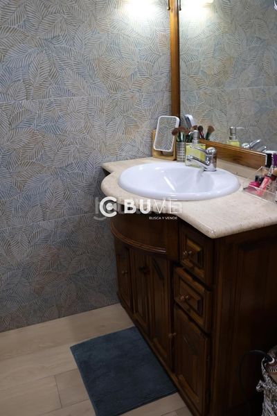 Foto eb38e405-c76f-4286-a448-ac24c7bce190. Pis amb aparcament a Petrer