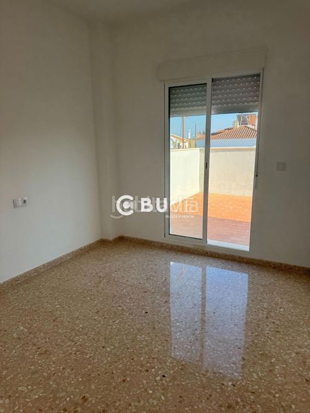 Foto 41bcb6ff-fd2c-45f8-b46f-6c9cc67640f1. Casa adossada a Almonte Almonte