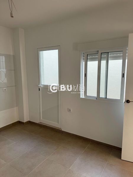 Foto 9a0a74c8-1d66-4bbb-8dc0-9d107984a0d0. Casa adossada a Almonte Almonte