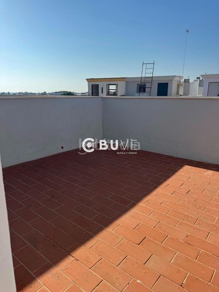Foto d9e0c104-0cec-4dc4-9cb0-3895741d7b52. Casa adossada a Almonte Almonte