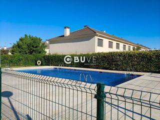 Chalet  Distrito la montaña-el cortijo. Vivienda adosada en barrio la montaña  aranjuez