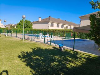Chalet  Distrito la montaña-el cortijo. Vivienda adosada en barrio la montaña  aranjuez