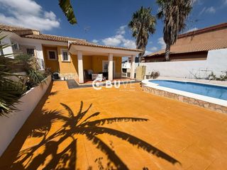 Xalet  N/a. Chalet con piscina en las pedrizas, chiva