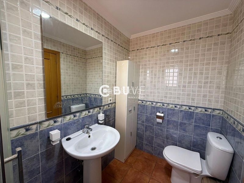 Foto a75bdcbc-f789-41bb-99f7-acfb53d057dc. Xalet amb calefacció aparcament piscina a Las Pedrizas Chiva
