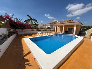Xalet  N/a. Chalet con piscina en las pedrizas, chiva