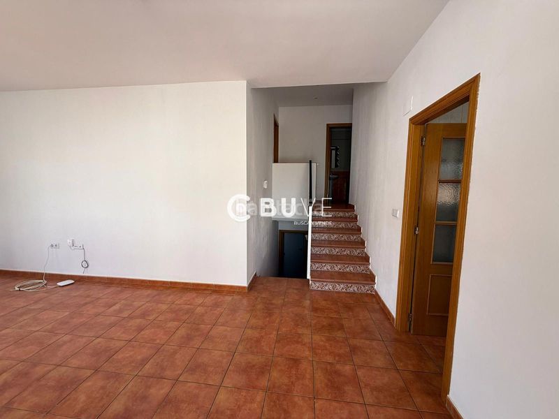 Foto d0ca31b5-7720-4329-87fb-6d56fa00c747. Xalet amb calefacció aparcament piscina a Las Pedrizas Chiva