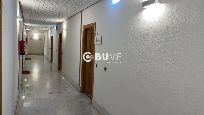 Foto 37f73d26-83ea-42d4-ae9c-55e73f8db180. Oficina vendo oficina piso en paseo arca real reformado completamente y para que tu lo estrenes. en Valladolid