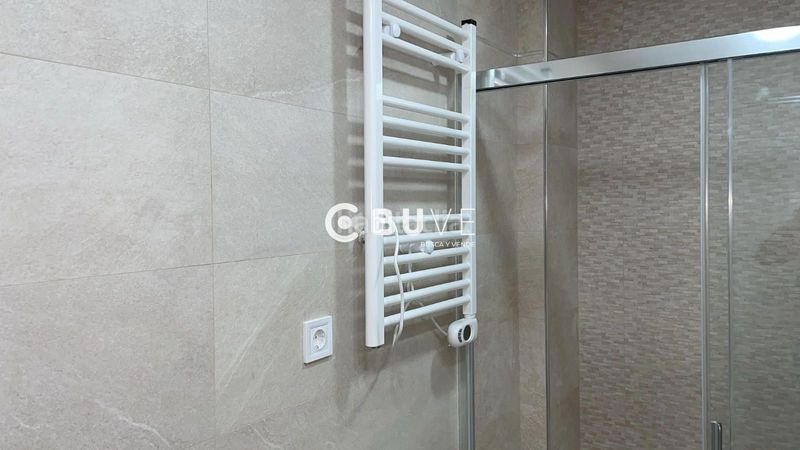 Foto bd3a7b20-24f1-4402-92e8-079262ecdaf2. Oficina vendo oficina piso en paseo arca real reformado completamente y para que tu lo estrenes. en Valladolid