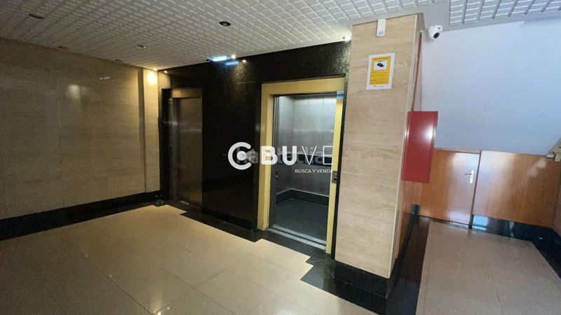 Foto e2f78ff3-f03f-4159-8194-0c333c14b7c3. Oficina vendo oficina piso en paseo arca real reformado completamente y para que tu lo estrenes. en Valladolid